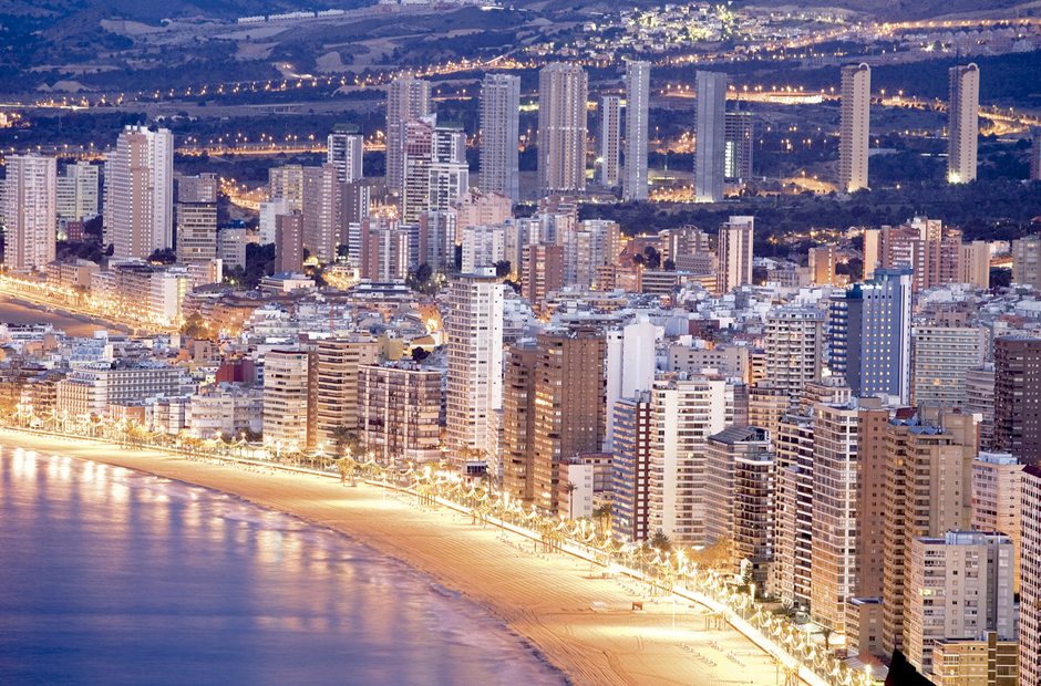 benidorm_jpg__940x620_q83