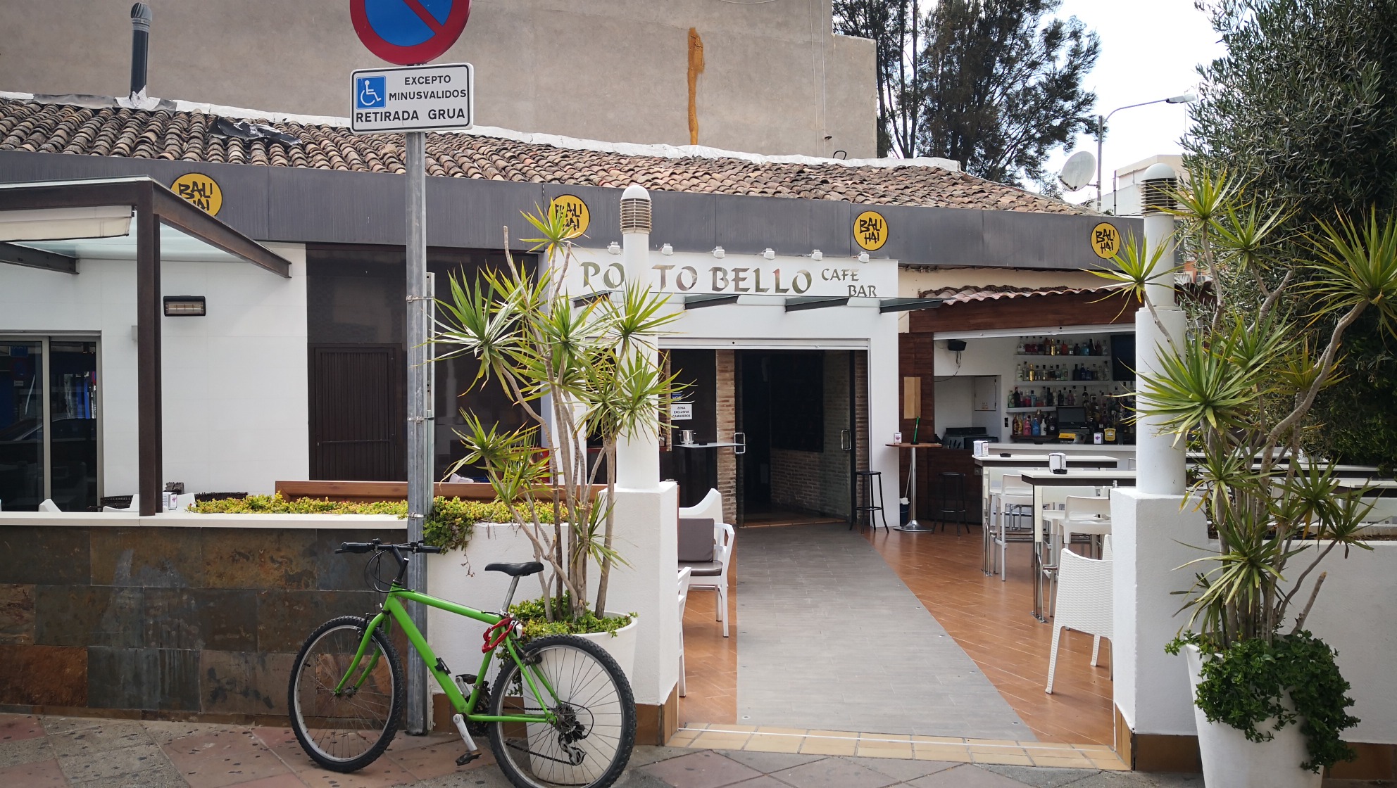 PORTOBELLO CAFÉ BAR en Puerto de Mazarrón Discover in Murcia